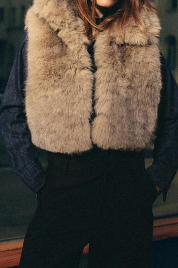 Noir Fur Vest