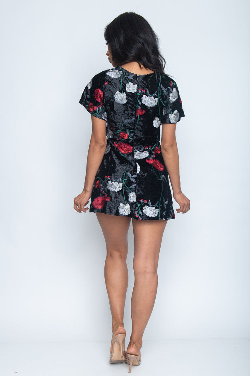 Let me have your attention Black Elegant short dress